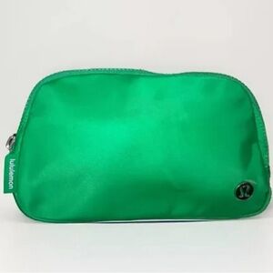 Kelly Green NWT in plastic LuLu cross body belt bag